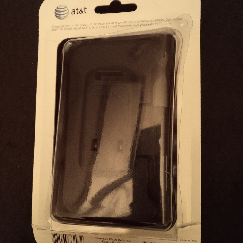 OuterBox Black Dender Case & Holster